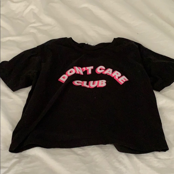 ✨2/15✨ Crop Top - Picture 2 of 2